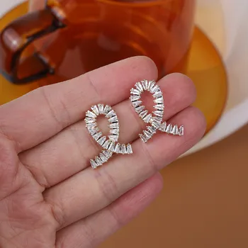 Vroče modni nakit fine AAA cirkon 14K pozlačeno srebro 925 iglo uhani preprost križ uhani sijoče ženske svate