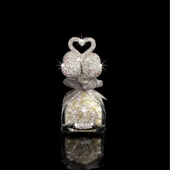 Notranja oprema ustvarjalne stekleničke parfuma avto armaturne plošče dekoracijo diamond ljubezen spovedi balon okras avto dodatki 86536